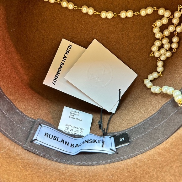 Pearls-embellished Canotier Hat Ruslan Baginskiy - Picture 5 of 5